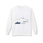 Sudadera unisex con cuello redondo y forro polar Softstyle de peso medio - Silueta del horizonte de Mallorca