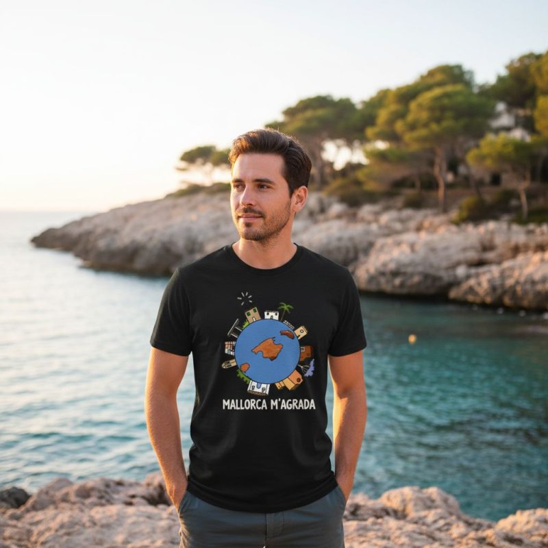 Camiseta Cada Casa És un Mon Sense - foto de estilo de vida