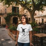 Camiseta Somera Mallorquina - foto de estilo de vida Camiseta Somera Mallorquina - foto de estilo de vida