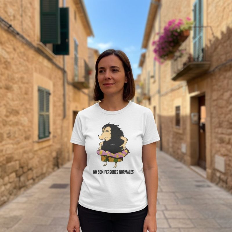 Camiseta Eriço Surf - foto de estilo de vida