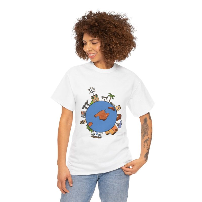 Camiseta «cada casa es un mon sense»