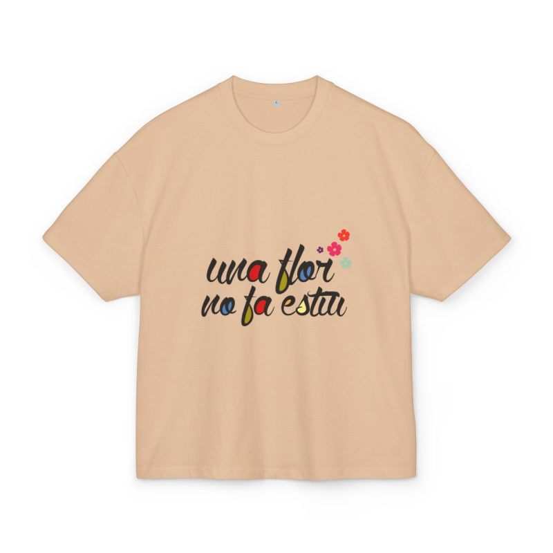 Camiseta box ultra gruesa - Beis - Camiseta «Una flor no fa estiu»