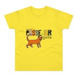 Camiseta hombre punto liso - Amarillo solar - Dimarts a passejar gats Camiseta hombre punto liso - Amarillo solar - Dimarts a passejar gats