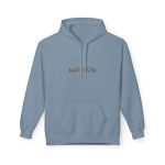 Sudadera Softstyle con capucha - Azul piedra - Camiseta «Quin marrón» Sudadera Softstyle con capucha - Azul piedra - Camiseta «Quin marrón»