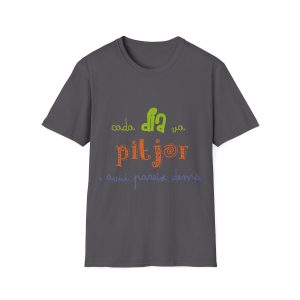 Camiseta Softstyle - Gris marengo - Camiseta «Cada dia va pitjor i avui pareix demà»
