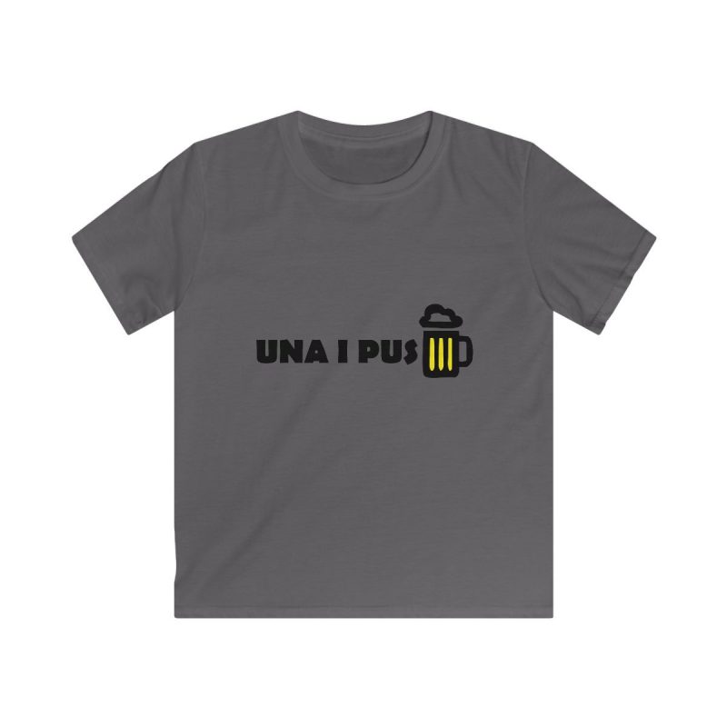 Camiseta infantil Softstyle - Gris marengo - Camiseta «Una i pus» cervessa Camiseta infantil Softstyle - Gris marengo - Camiseta «Una i pus» cervessa
