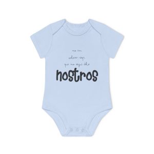 Body bebe manga corta organico - Azul empolvado - Camiseta «No en volem cap que no sigui dels nostros»