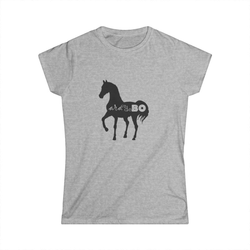 Camiseta mujer Softstyle - Gris deportivo - Camiseta unisex Cavall Alegre Sant Joan «Ara va de bo»