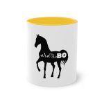 Taza bicolor - Amarillo dorado - Camiseta unisex Cavall Alegre Sant Joan «Ara va de bo» Taza bicolor - Amarillo dorado - Camiseta unisex Cavall Alegre Sant Joan «Ara va de bo»