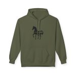 Sudadera Softstyle con capucha - Verde militar - Camiseta unisex Cavall Alegre Sant Joan «Ara va de bo»