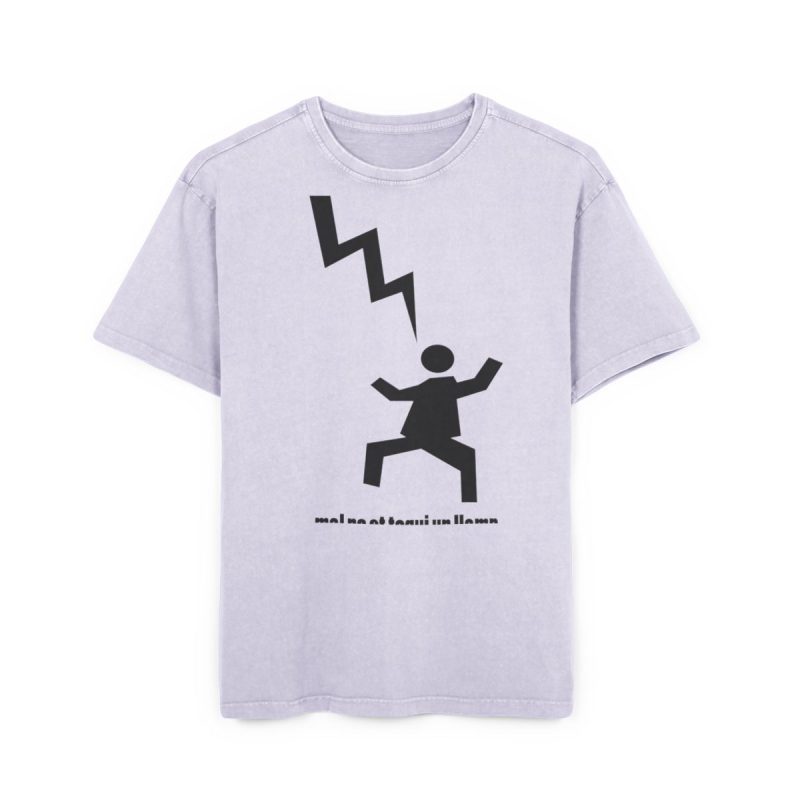 Camiseta oversize lavado acido - Lila suave - Mal no et toqui un llamp