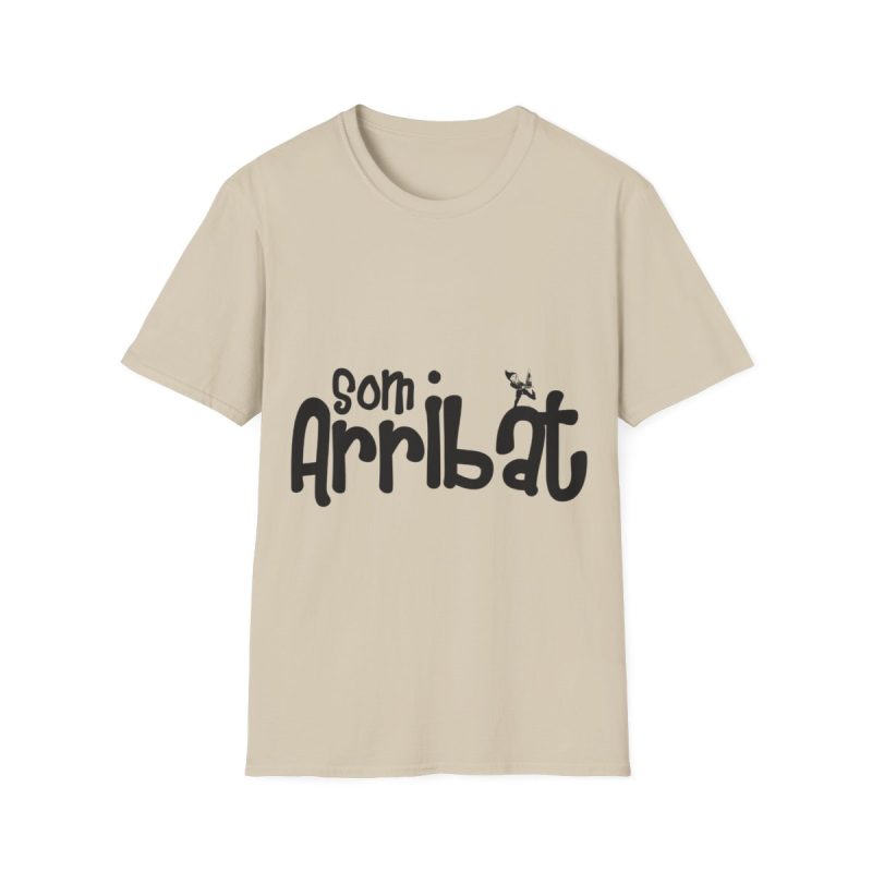 Camiseta Softstyle - Arena - Camiseta unisex «Som Arribat»
