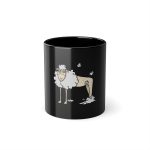 Tondra: una oveja entre nubes — Taza negra 325 ml