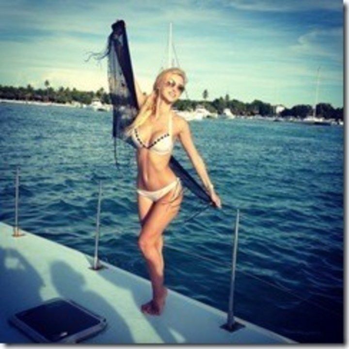 Andreea-Balan-SEXY-From-FACEBOOK