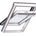 Ventana madera con recubrimiento PU blanco giratoria manual 114x118cm (GGU SK06 0070)