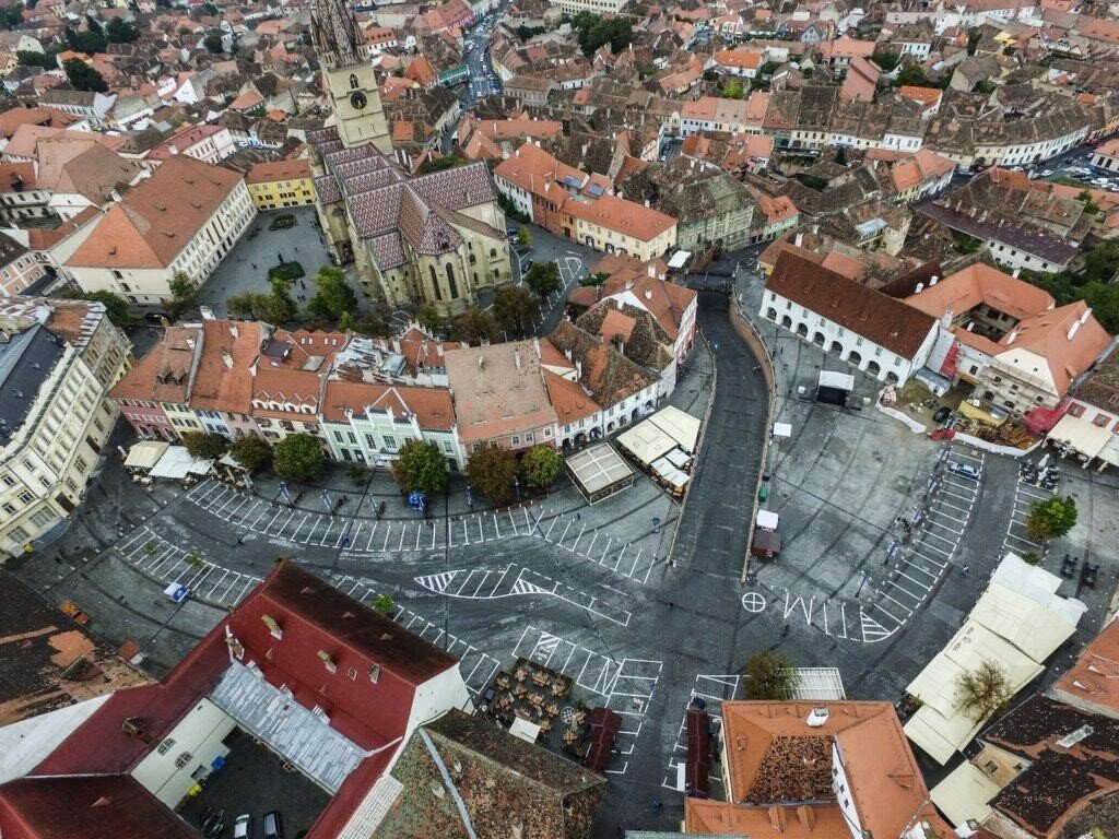 foto drona piata mica piata huet   focus sibiu