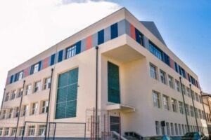 16 funcții de conducere vacante în școlile din județul Sibiu. ISJ caută directori și directori adjuncți