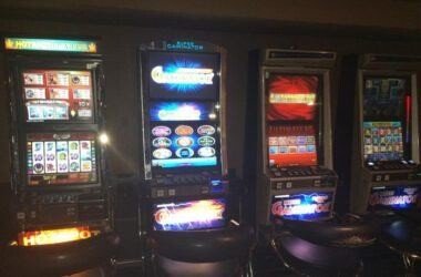 Primăria Sibiu organizează o dezbatere publică despre autorizarea localurilor cu jocuri de noroc