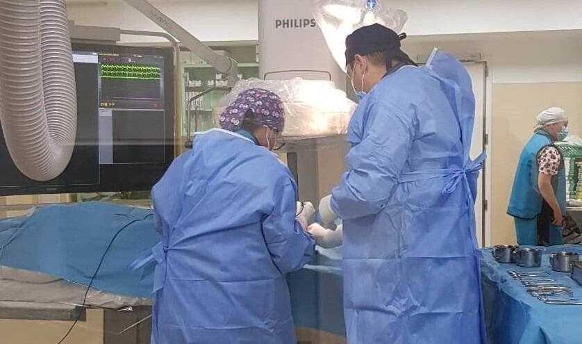 Implant defibrilatoare