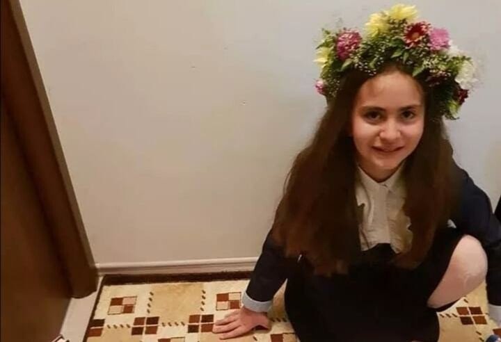 Boala necruțătoare care i-a furat copilăria. Larisa are nevoie tine!