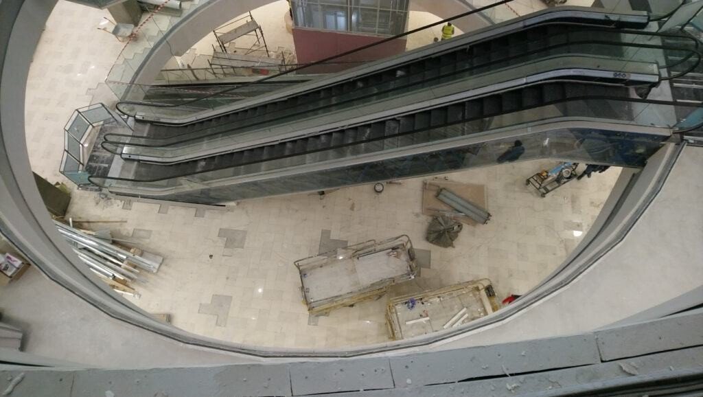 VIDEO / FOTO EXCLUSIV - Se lucrează intens la finalizarea noului Mall din Sibiu