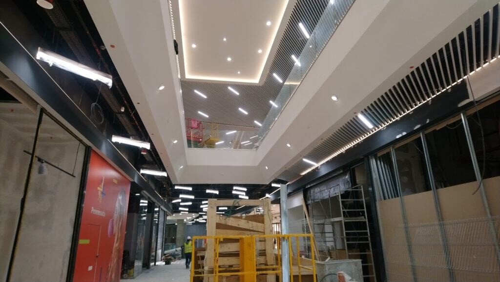 VIDEO / FOTO EXCLUSIV - Se lucrează intens la finalizarea noului Mall din Sibiu