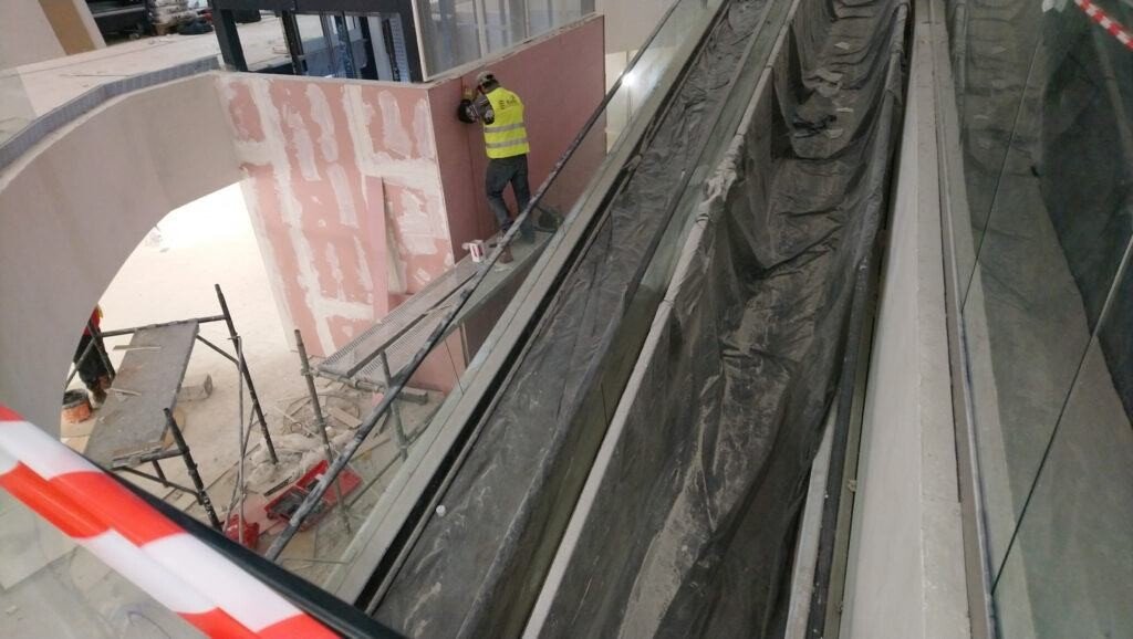 VIDEO / FOTO EXCLUSIV - Se lucrează intens la finalizarea noului Mall din Sibiu