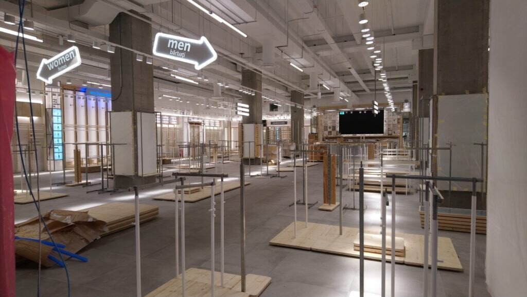 VIDEO / FOTO EXCLUSIV - Se lucrează intens la finalizarea noului Mall din Sibiu