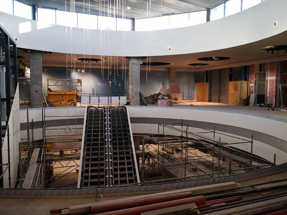 VIDEO / FOTO EXCLUSIV - Se lucrează intens la finalizarea noului Mall din Sibiu