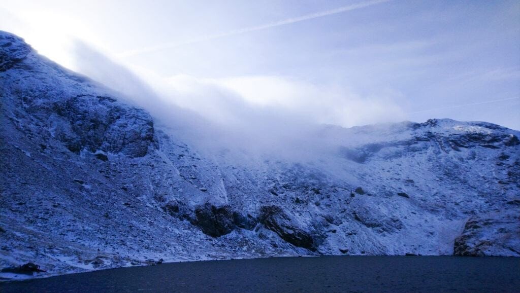 TIME-LAPSE SUPERB: Transfăgărășanul intra în hibernare pentru 8 luni
