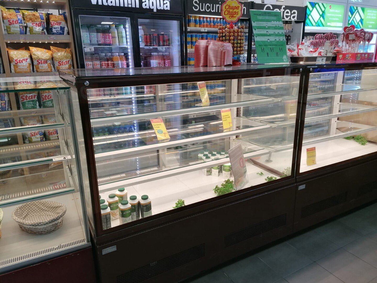 WhatsApp Image    at