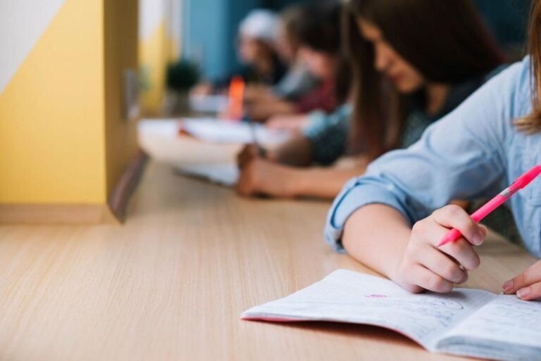 Peste 360 de absolvenți din județul Sibiu au susținut proba la Limba și literatura maternă la Evaluarea Națională!
