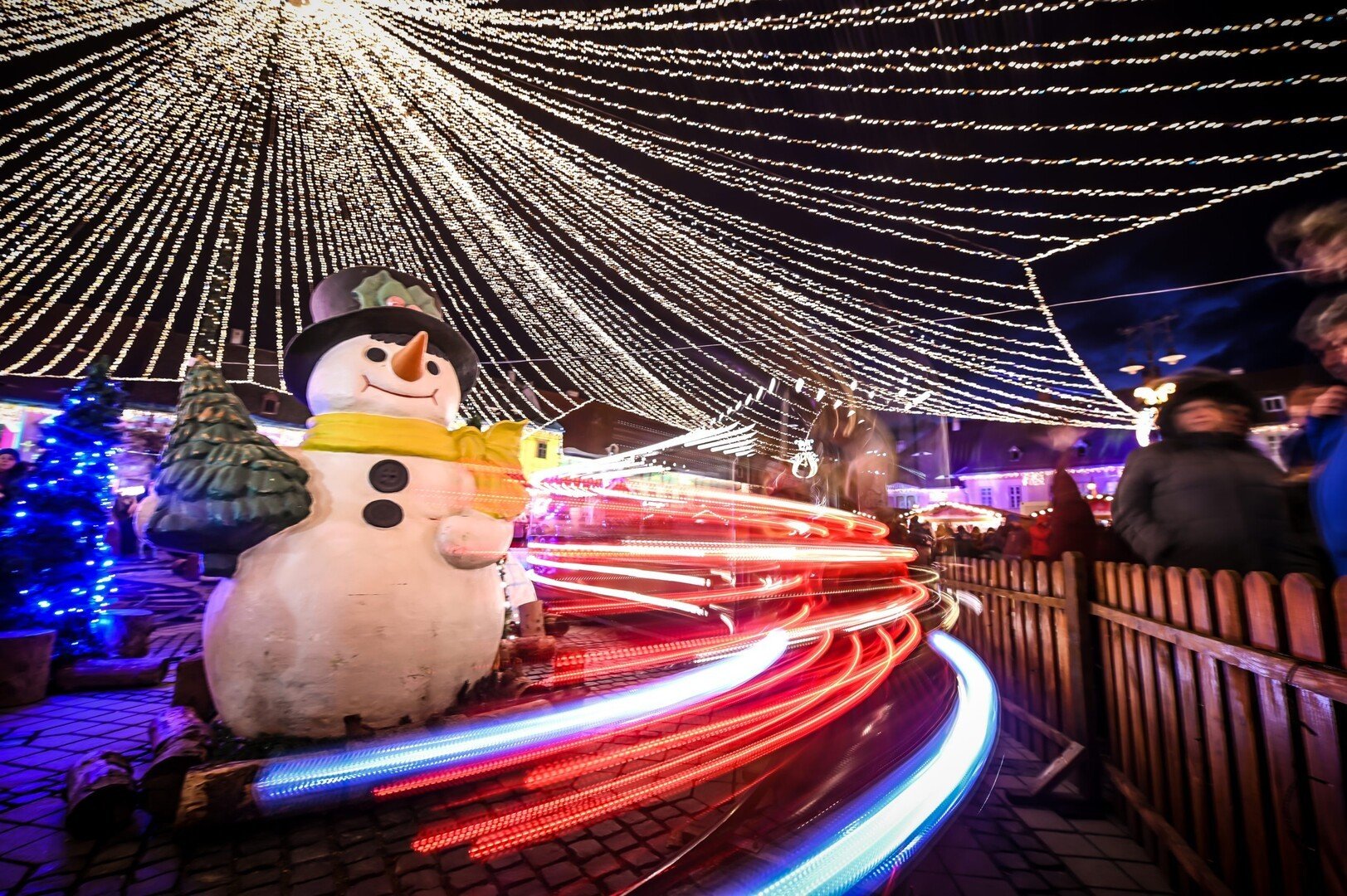 iluminat festiv  scaled