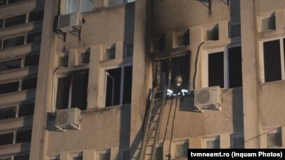 ECD BB A AEB EBEE cx cy cw w r s