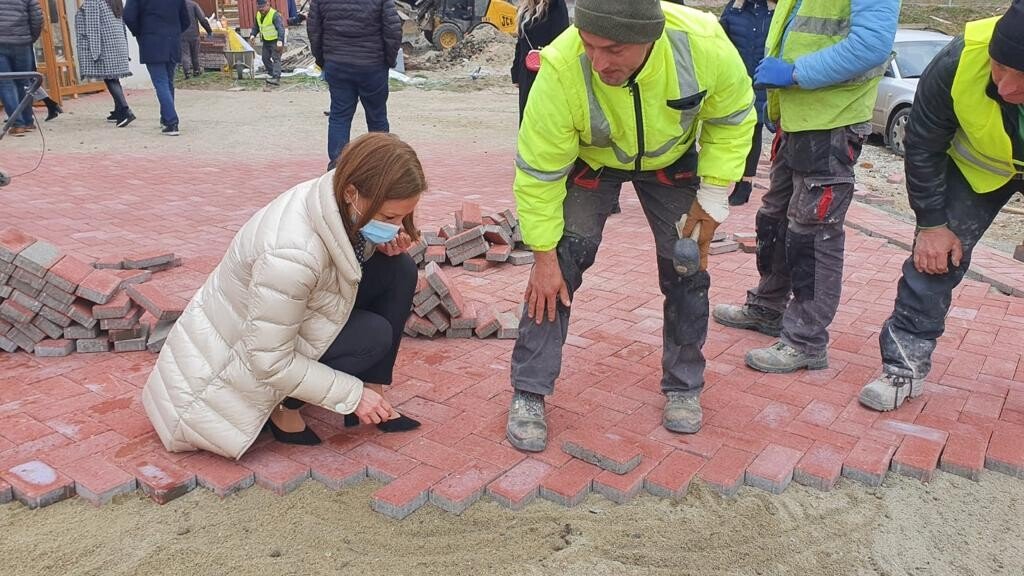 WhatsApp Image    at