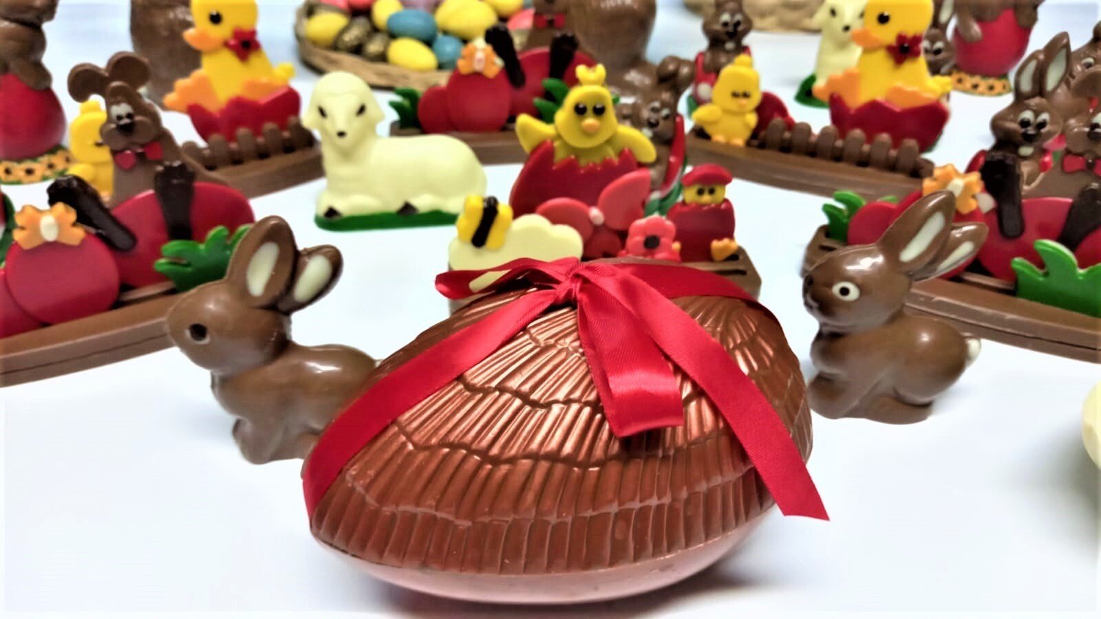 foto figurine de ciocolata
