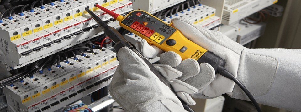 tehnician sisteme curenti slabi tehnician sisteme curenti slabi