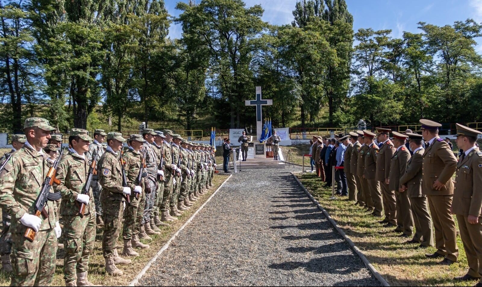 241664821_397539495084940_1300352306830504198_n n e