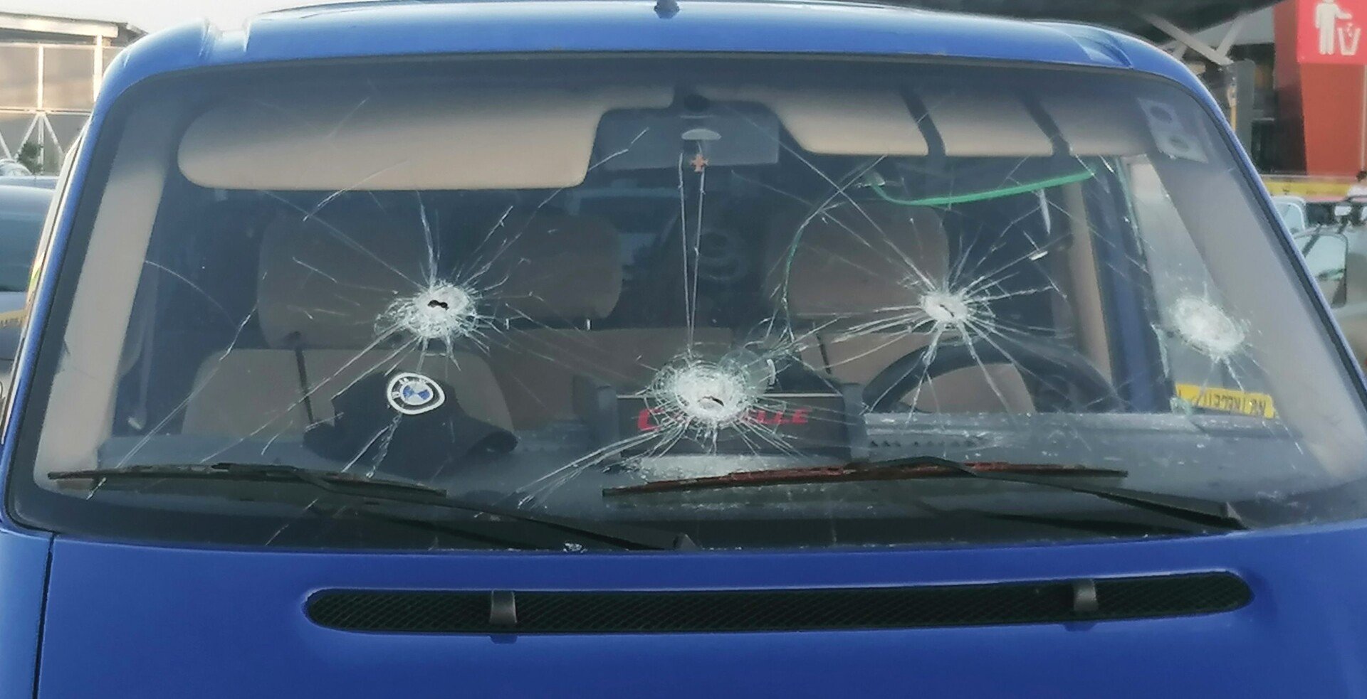 Copil de 12 ani înjunghiat în parcarea Shopping City Șelimbăr IMG scaled