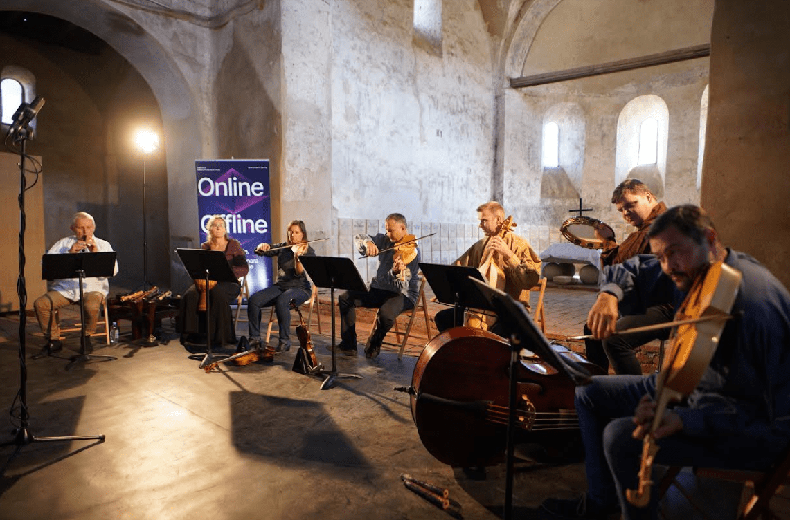 1 AînceputOnline Offline,eveniment conceptcunouăconcertedemuzicăclasicăîntreizile