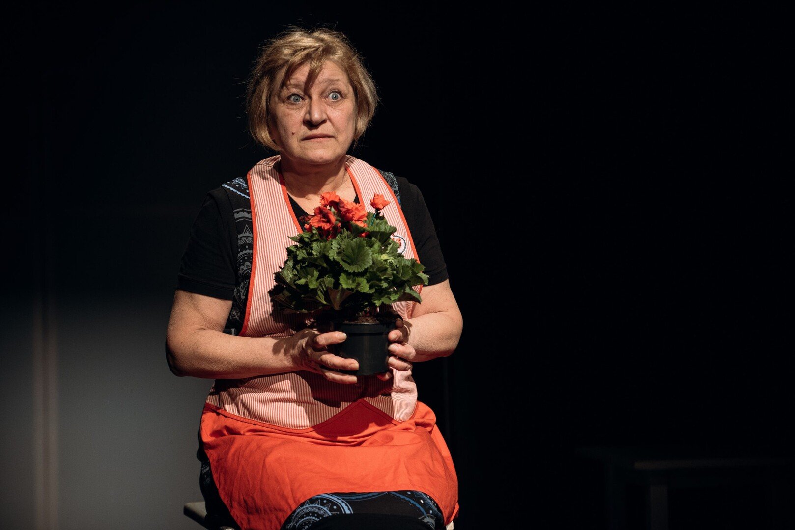 Sunt o baba comunista  foto Paul Baila  scaled