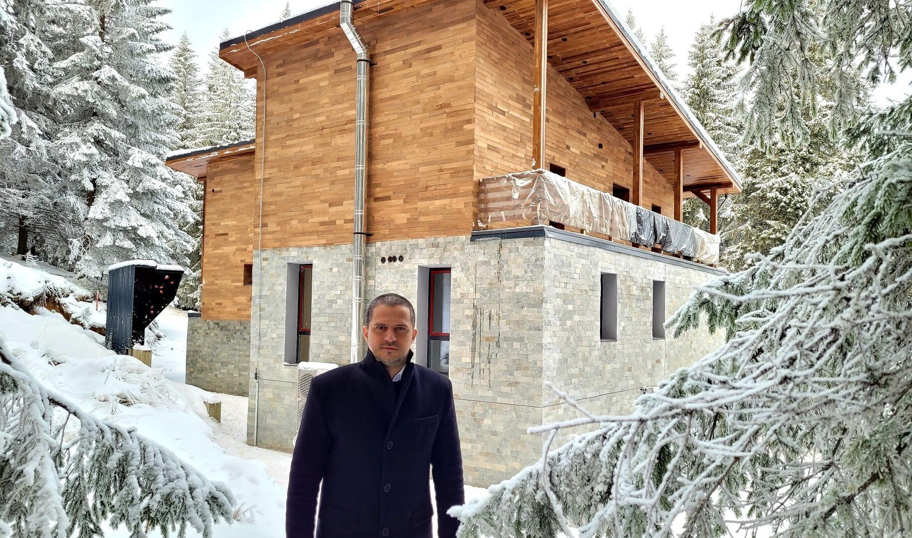 Trif & noua baza salvamont Trif noua baza salvamont e