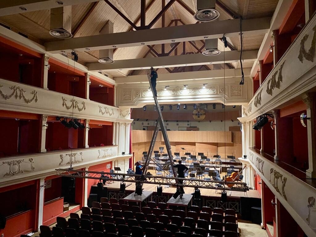 inlocuire reflectoare inlocuire reflectoare