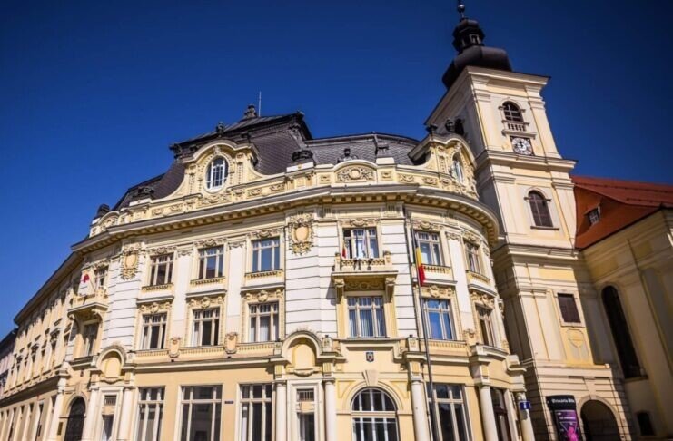 Știri din Sibiu, actualitate locală și ultimele noutăți din județ Primăria Sibiu propune alocarea a 1,8 milioane de lei pentru cultură. Un milion de lei pentru spectacolul „Noi suntem români!” și 800.000 de lei pentru un proiect gastronomic al Muzeului ASTRA
