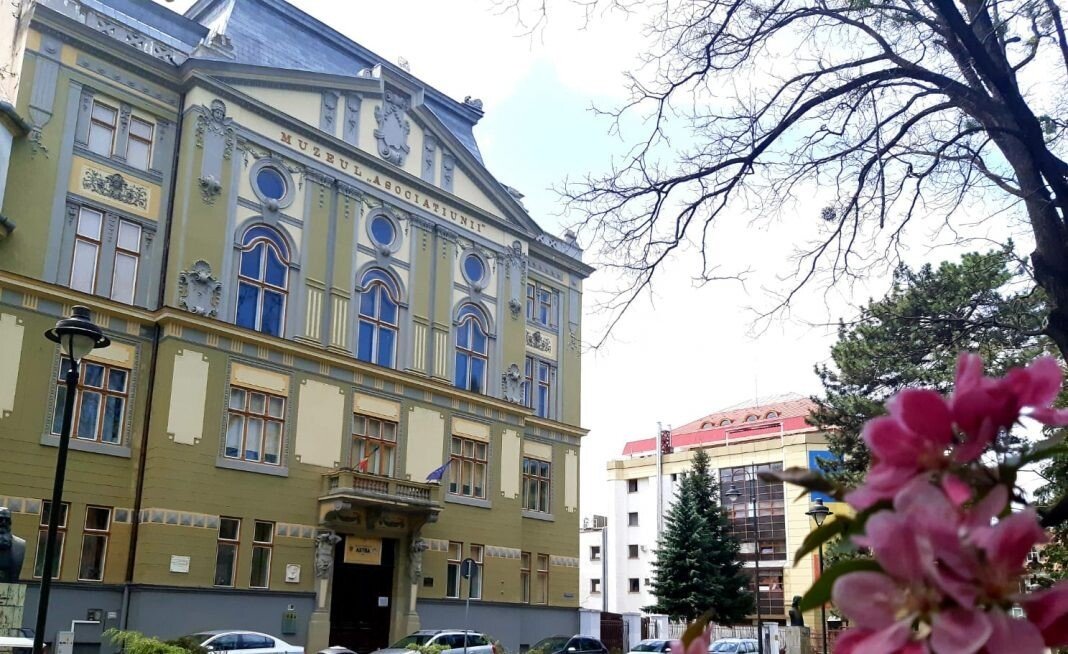 clădire biblioteca ASTRA