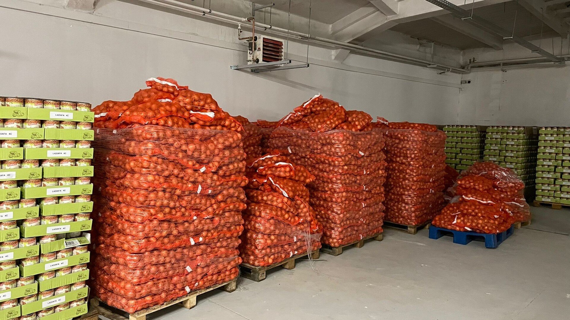 Parteneriat social: Firma Euchner din Cisnădie a oferit spaţiu pentru primul depozit de