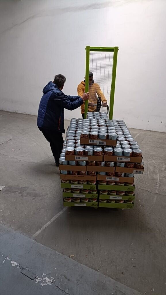 Parteneriat social: Firma Euchner din Cisnădie a oferit spaţiu pentru primul depozit de