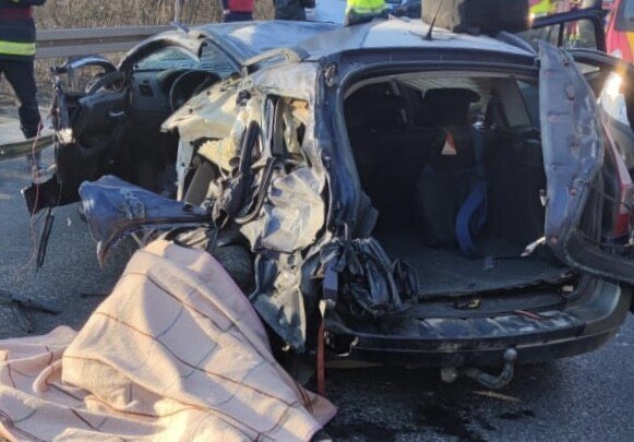 FOTO: Accident mortal între Slimnic și Șura Mare. Traficul este blocat total FOTO: Accident mortal între Slimnic și Șura Mare. Traficul este blocat total