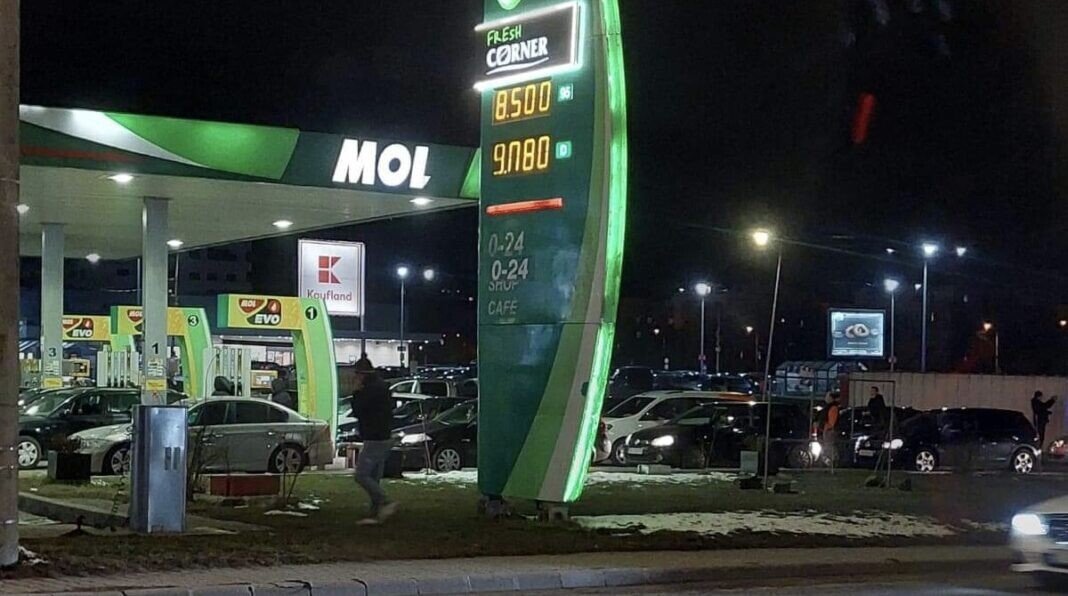 fbf39786-2d6d-439e-96be-85eb9dc3ab89