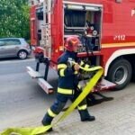 Pompierii sibieni desfășoară exerciții pe strada Podului